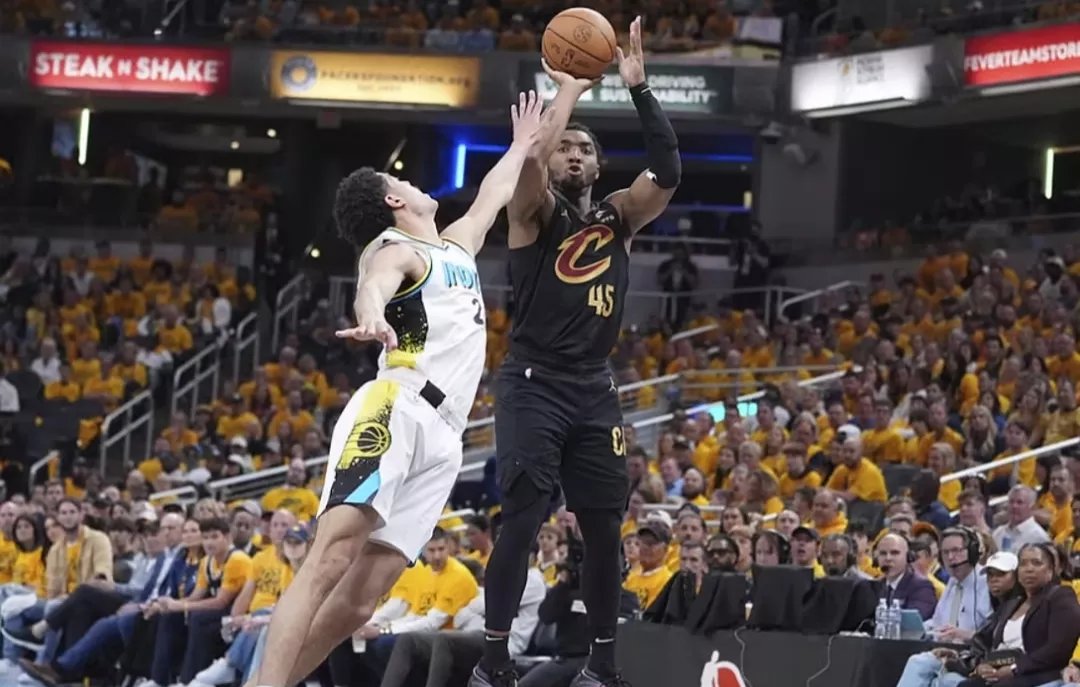 米切尔带领爵士击败独行侠，表现出色