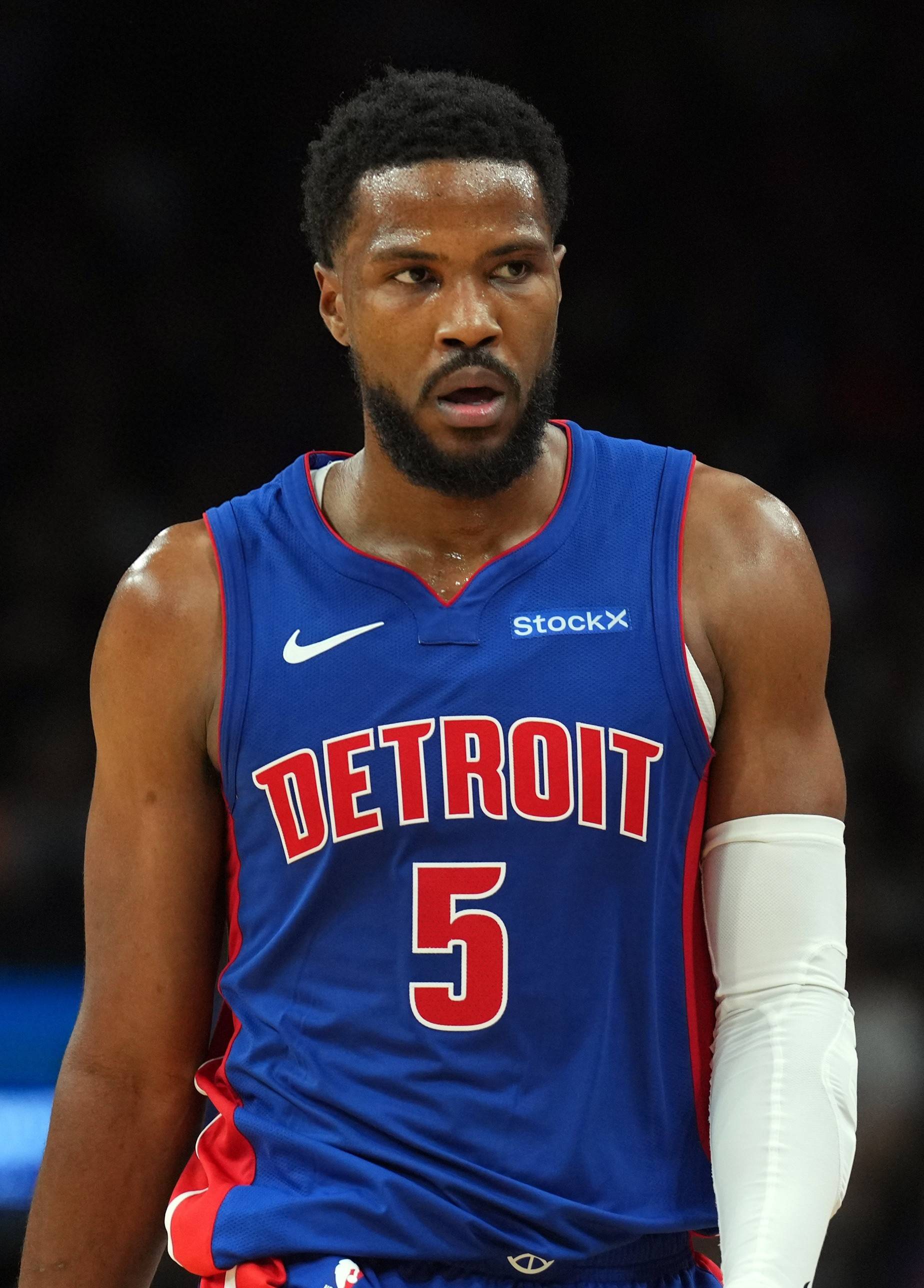 76人大胜尼克斯，东部半决赛将对决雄鹿