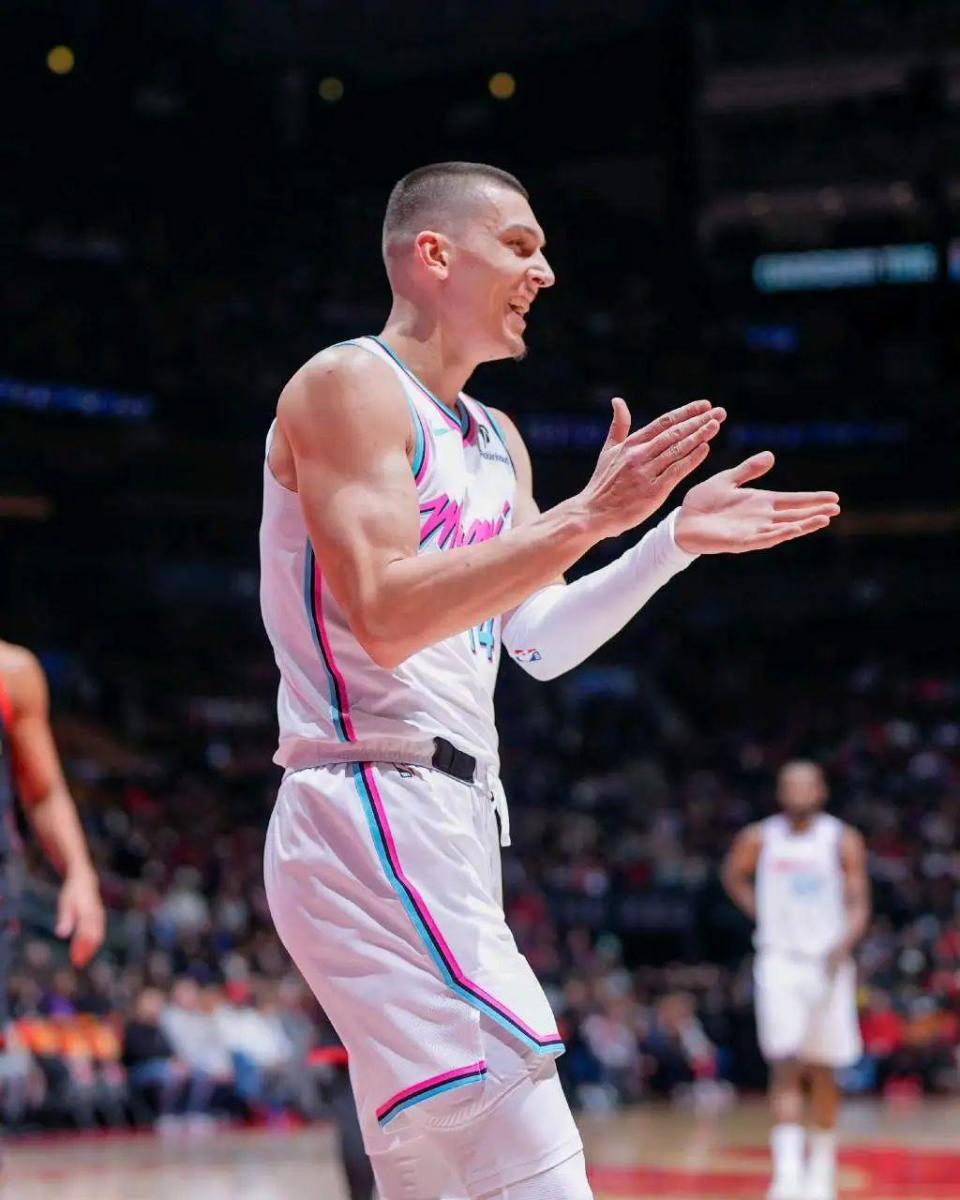 猛龙击败热火，重返东部前四