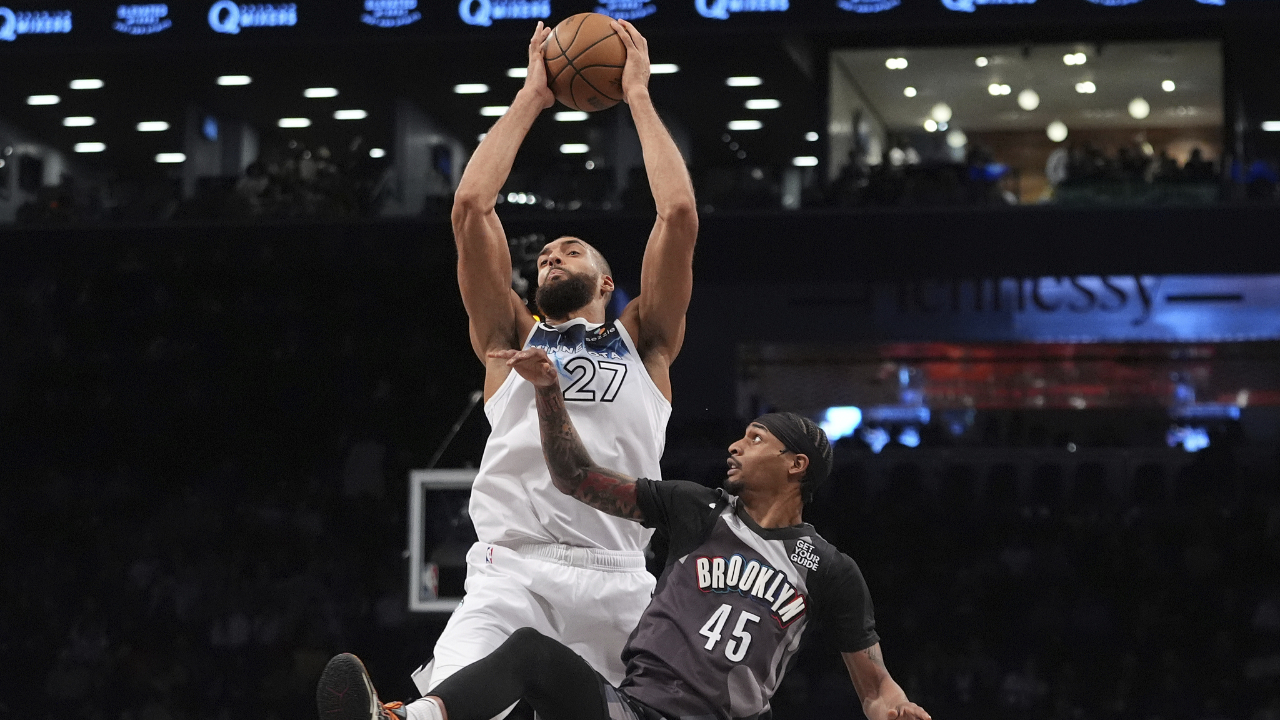 爵士主场大胜篮网,戈贝尔表现抢眼 爵士主场大胜篮网,戈贝尔表现抢眼