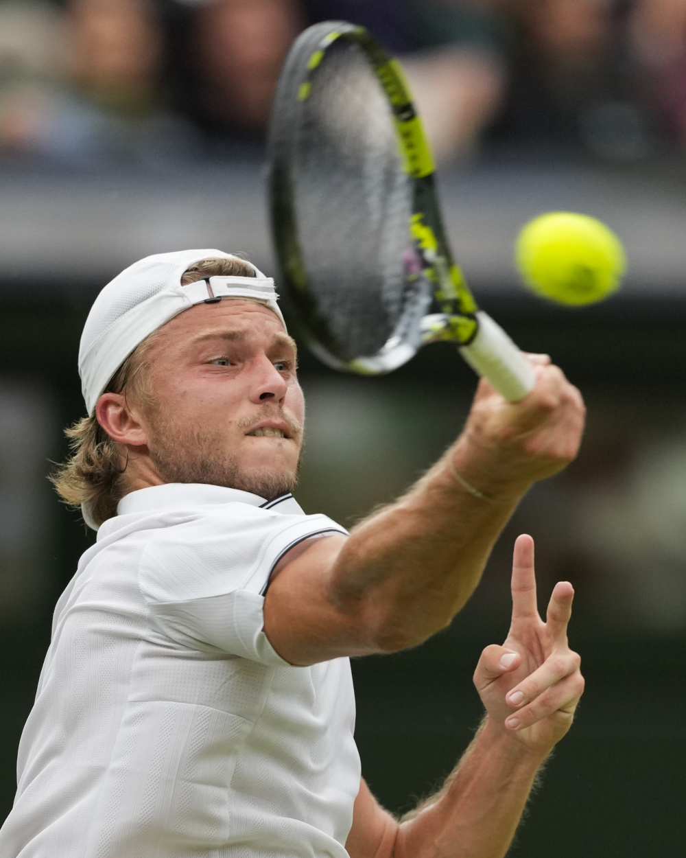 九游娱乐网页-温网翻盘戴维斯杯，梅德韦杰夫点燃赛场