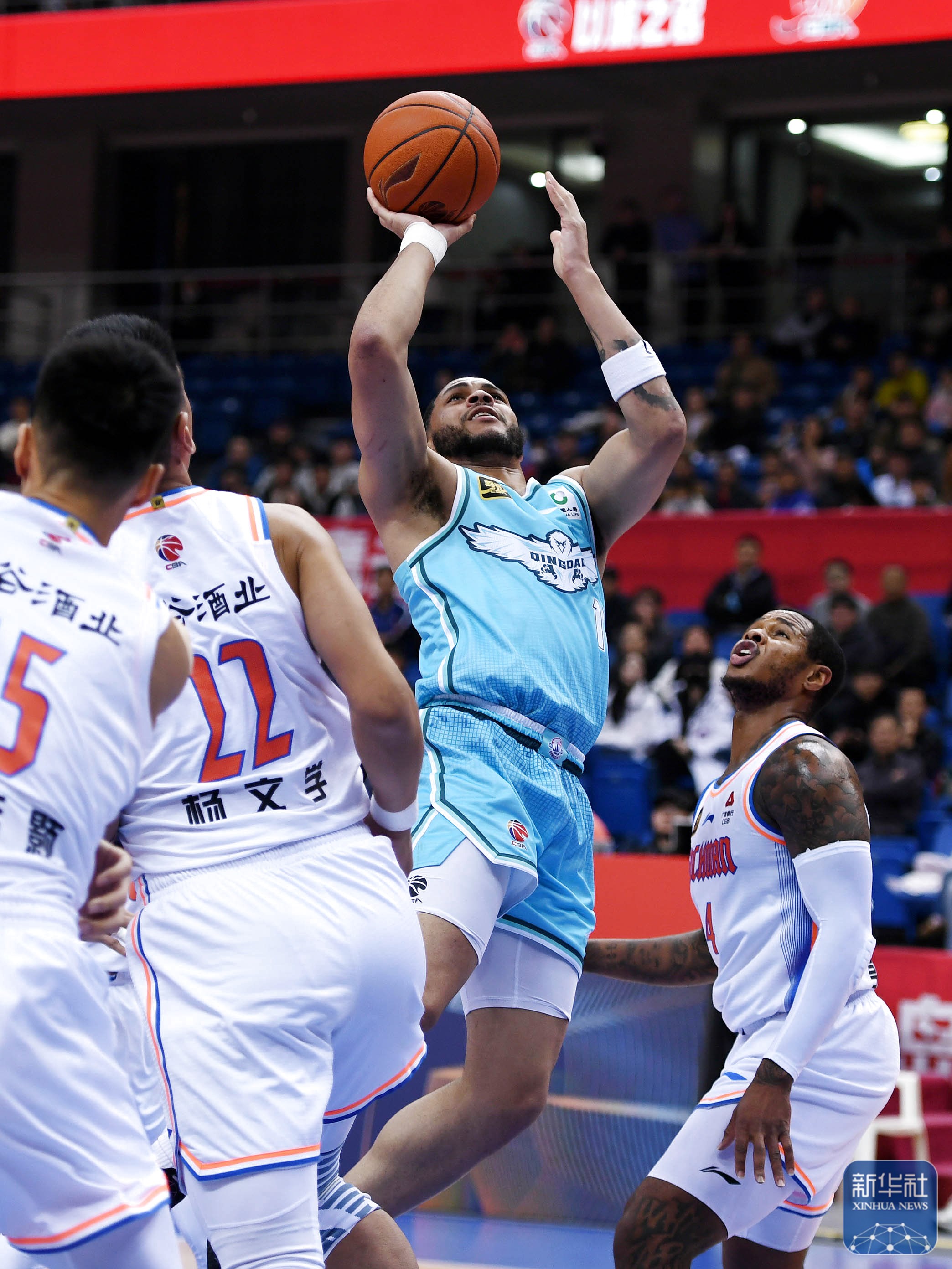 九游娱乐网站-关于青岛队险胜新疆队，戈贝尔扛起全队的信息